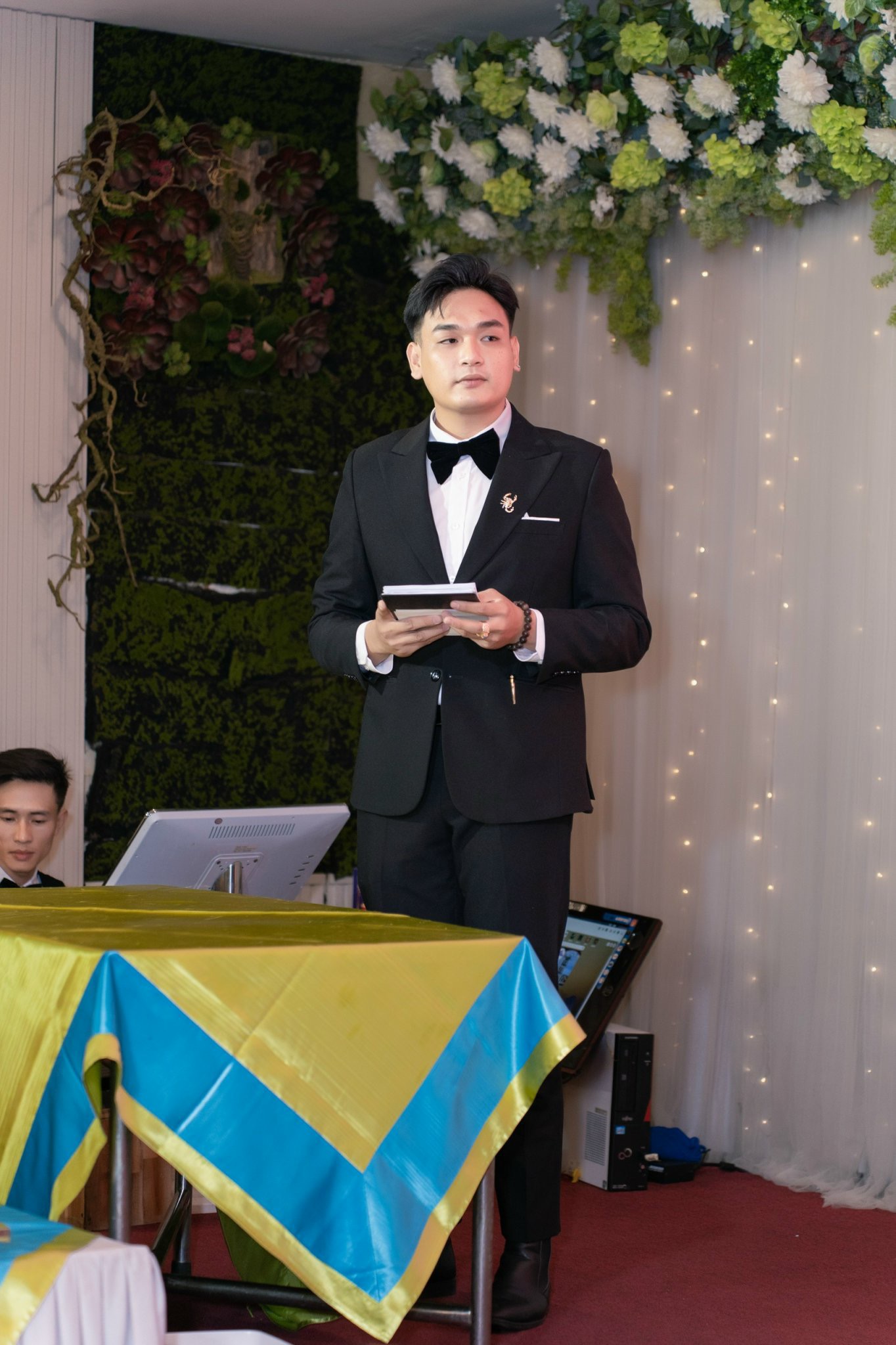 Chọn mua vest nam ở đâu
