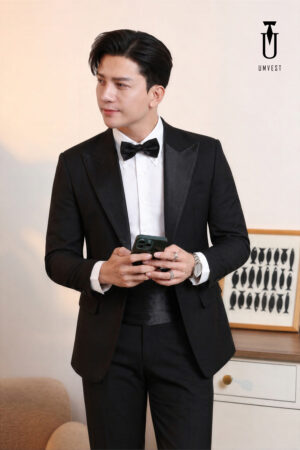 Thu&ecirc; Tuxedo Đen