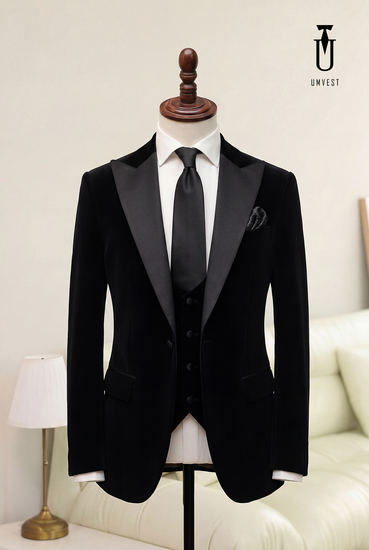 BỘ TUXEDO MÀU NHUNG ĐEN (1)