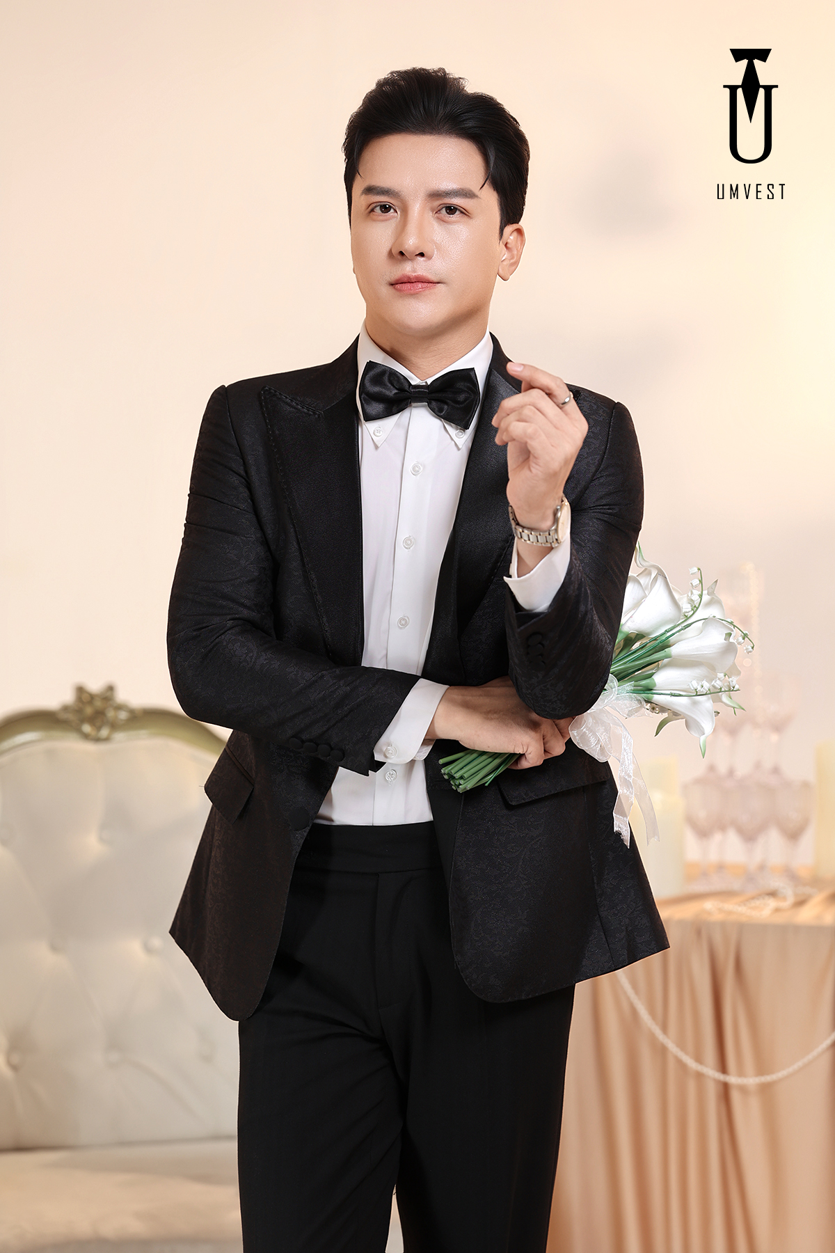 Tuxedo Chú Rể Đen Gấm Trắng Tuxedo Chú Rể Đen Gấm Trắng