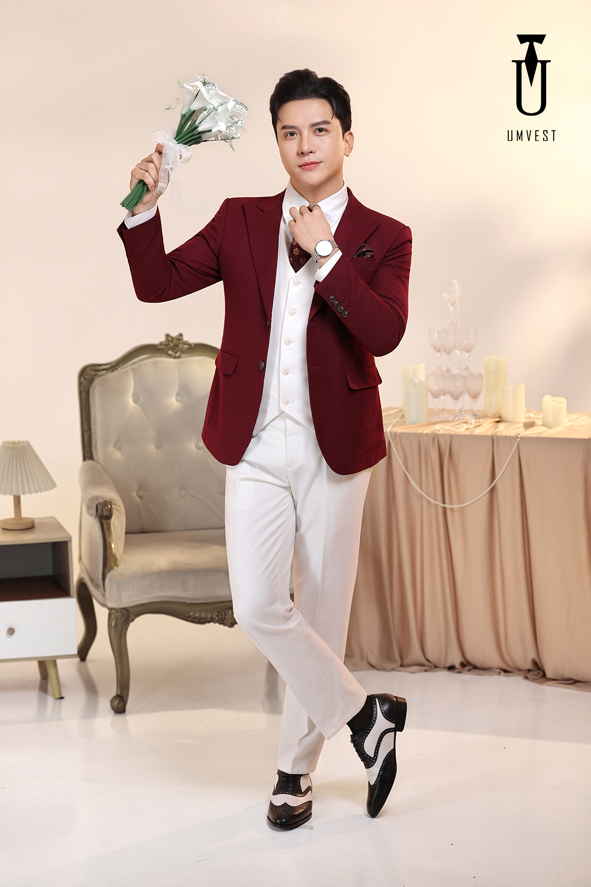 Vest Chú Rể Đỏ Đô Phối Trắng Vest Chú Rể Đỏ Đô Phối Trắng