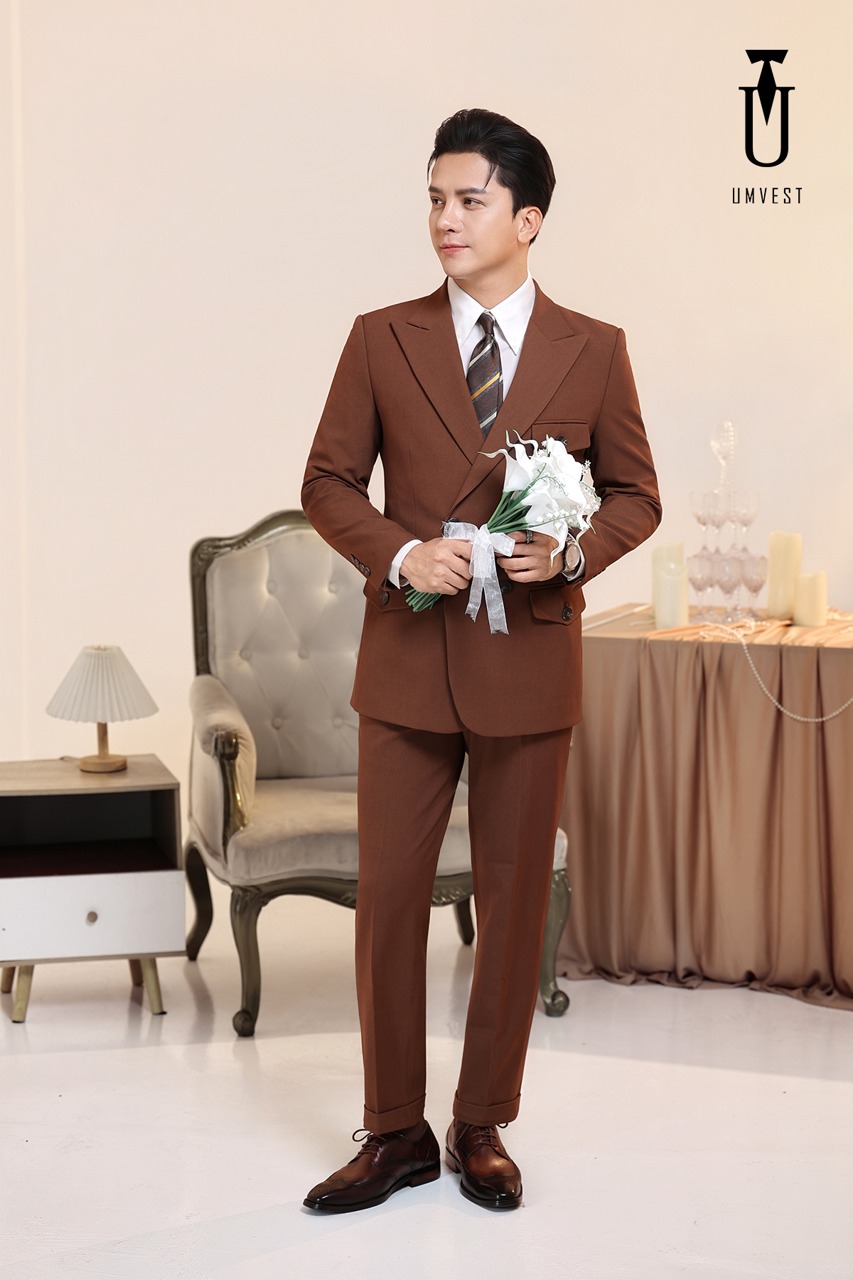 Vest Chú Rể Nâu Đậm Gile 6 Cúc Vest Chú Rể Nâu Đậm Gile 6 Cúc