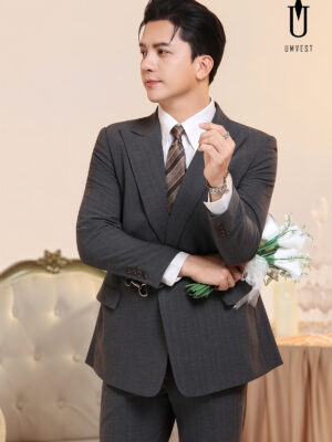 Vest Chú Rể Xám Đậm Xương Cá Khóa