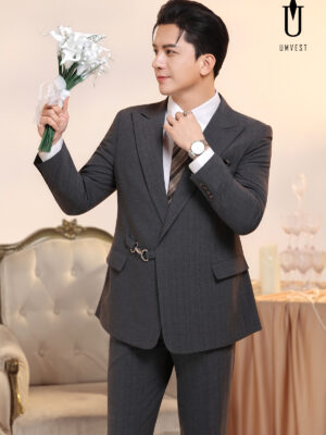 Vest Chú Rể Xám Đậm Xương Cá Khóa