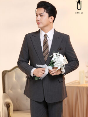 Vest Chú Rể Xám Đậm Xương Cá Khóa