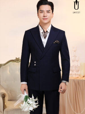 Vest Chú Rể Xanh Navy Cúc Cài Chéo Khăn Cổ