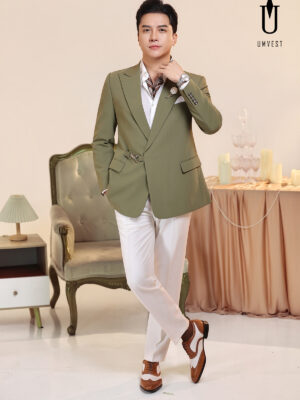 Vest Nam Rêu Khóa Phối Quần Trắng