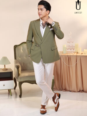 Vest Nam Rêu Khóa Phối Quần Trắng