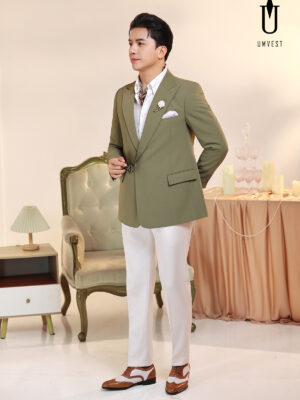 Vest Nam Rêu Khóa Phối Quần Trắng