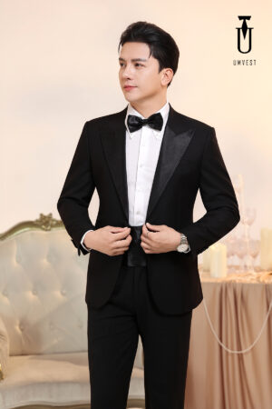 Tuxedo Đen