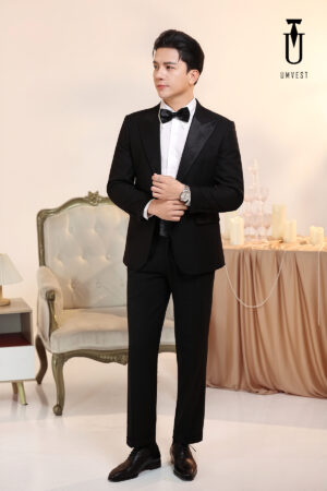 Tuxedo Đen